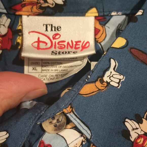 Vintage Disney Store - Mickey Donald Goofy & Pluto - XL - Short Sleeve Button Up - Picture 2 of 7
